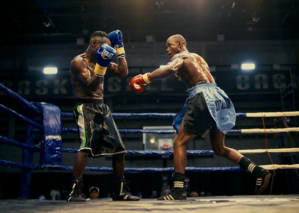 Boostez votre endurance en natation : stratégies clés pour briller dans les compétitions de longue distance !
